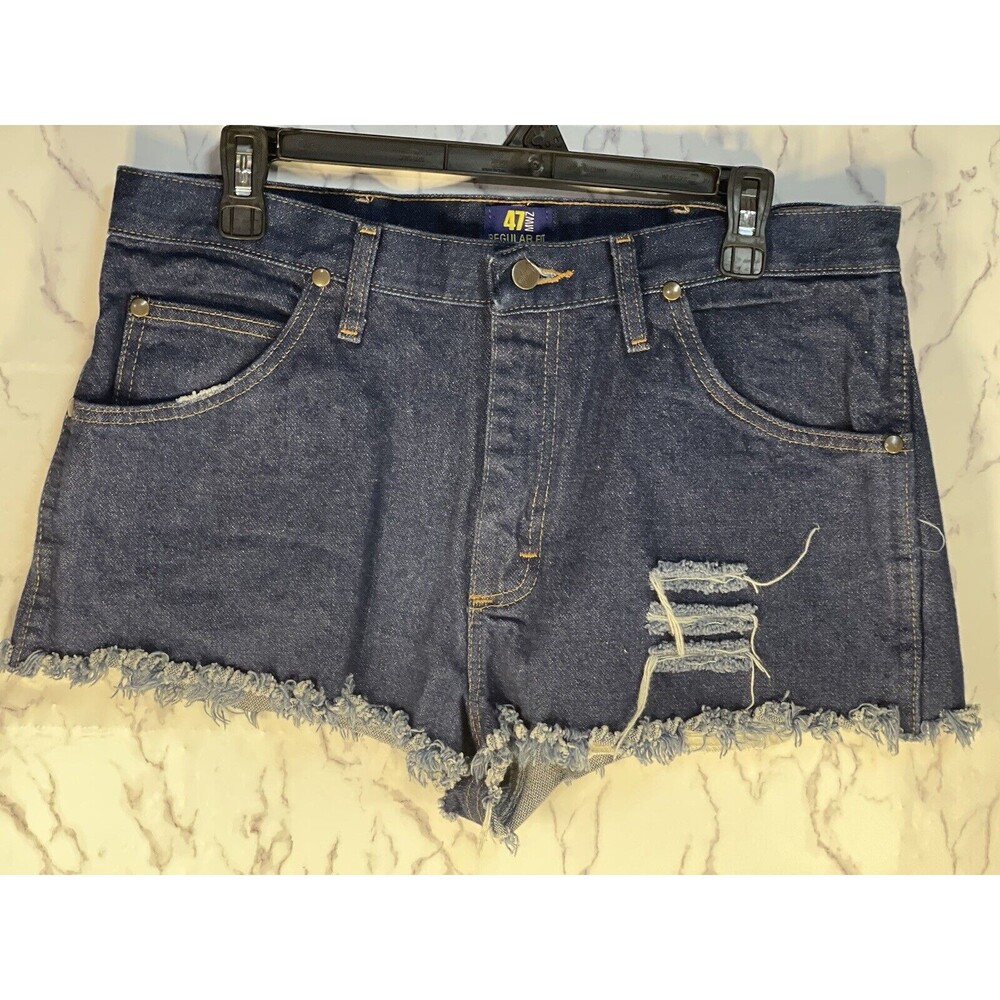 Wrangler 47MWZ Premium Performance Cut Off Shorts Women’s Size 34x30 (in men's)